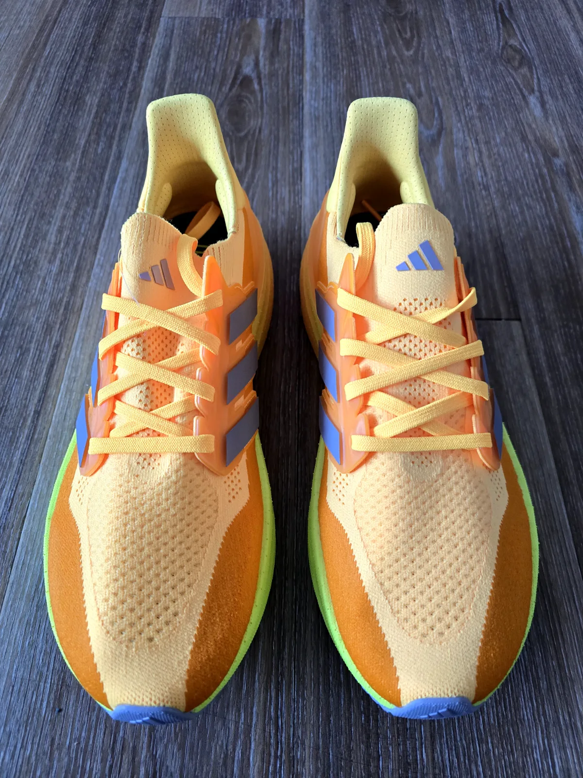 ADIDAS ULTRABOOST 5 4