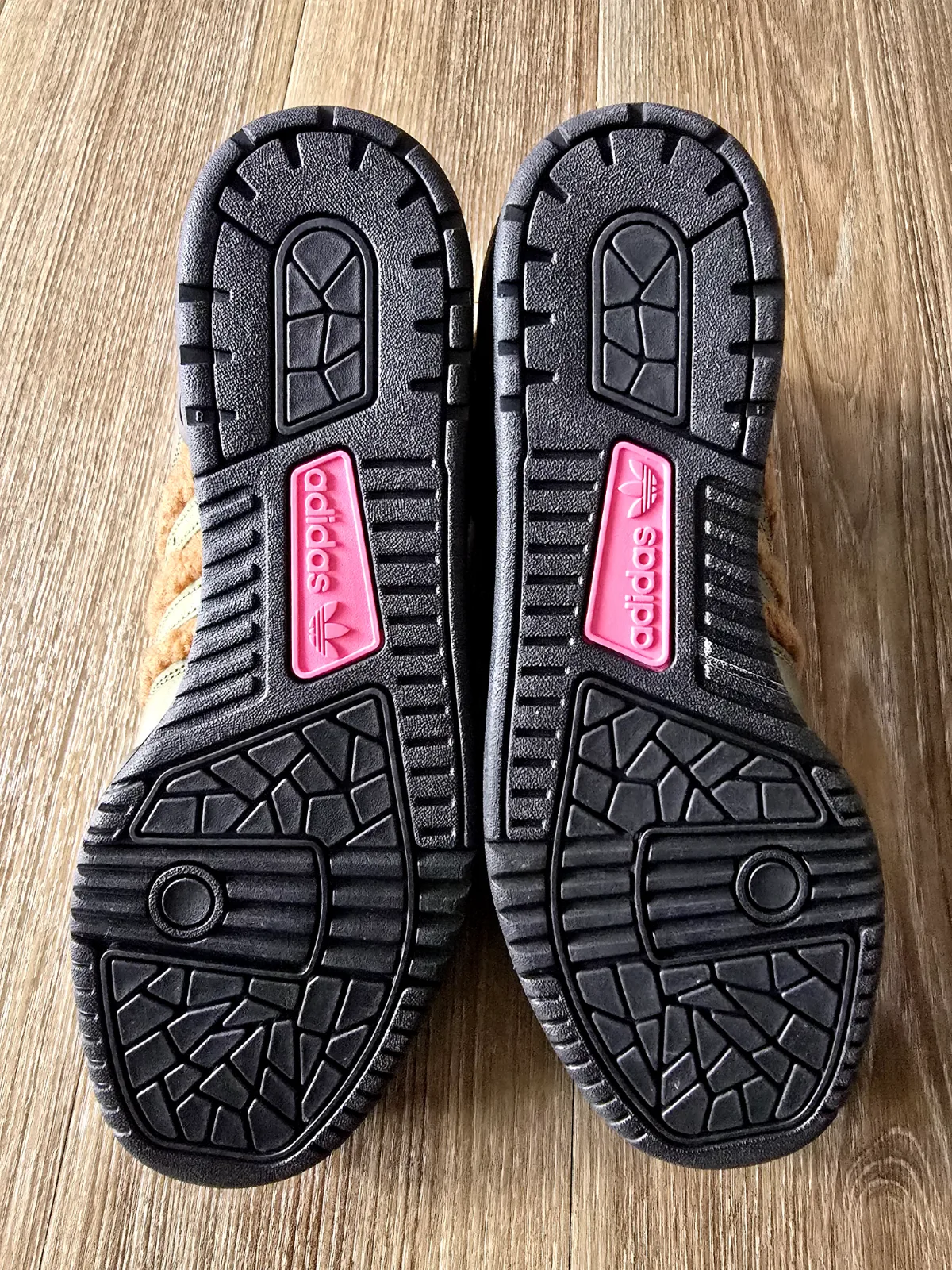 ADIDAS RIVALRY LOW 86 SIMPSONS 6