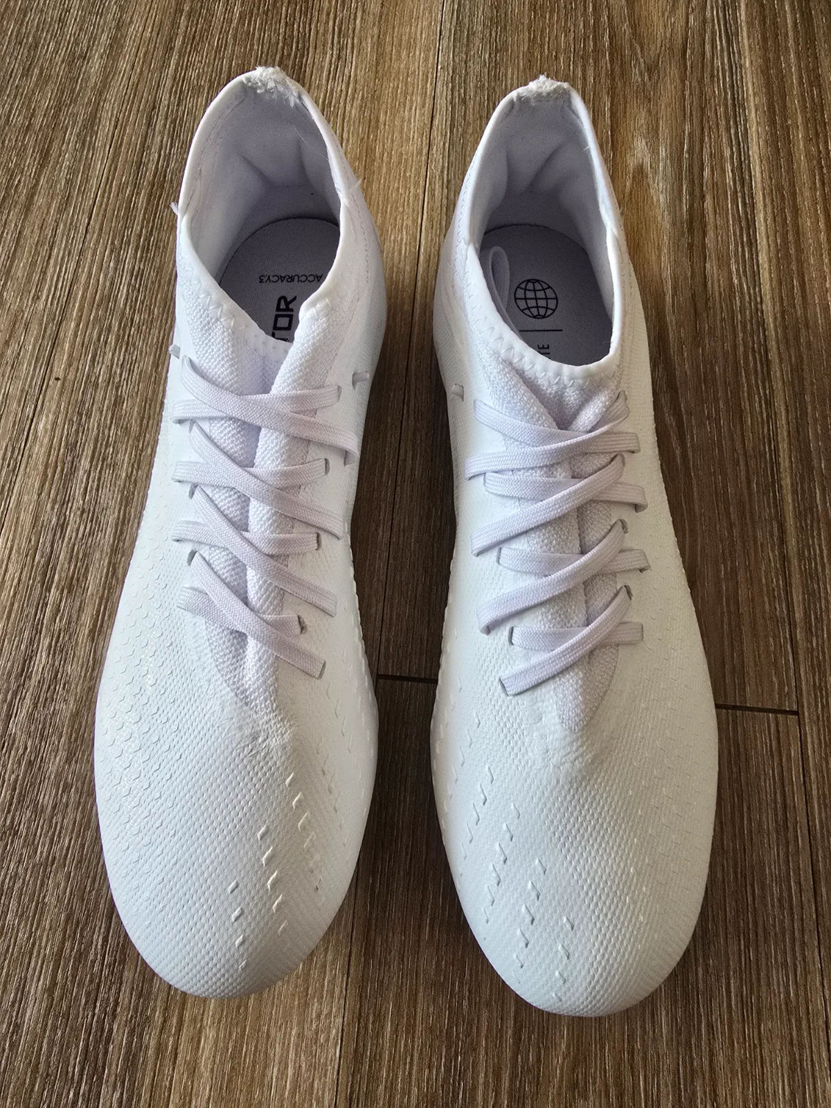 ADIDAS PREDATOR ACCURACY. 3 FG 4