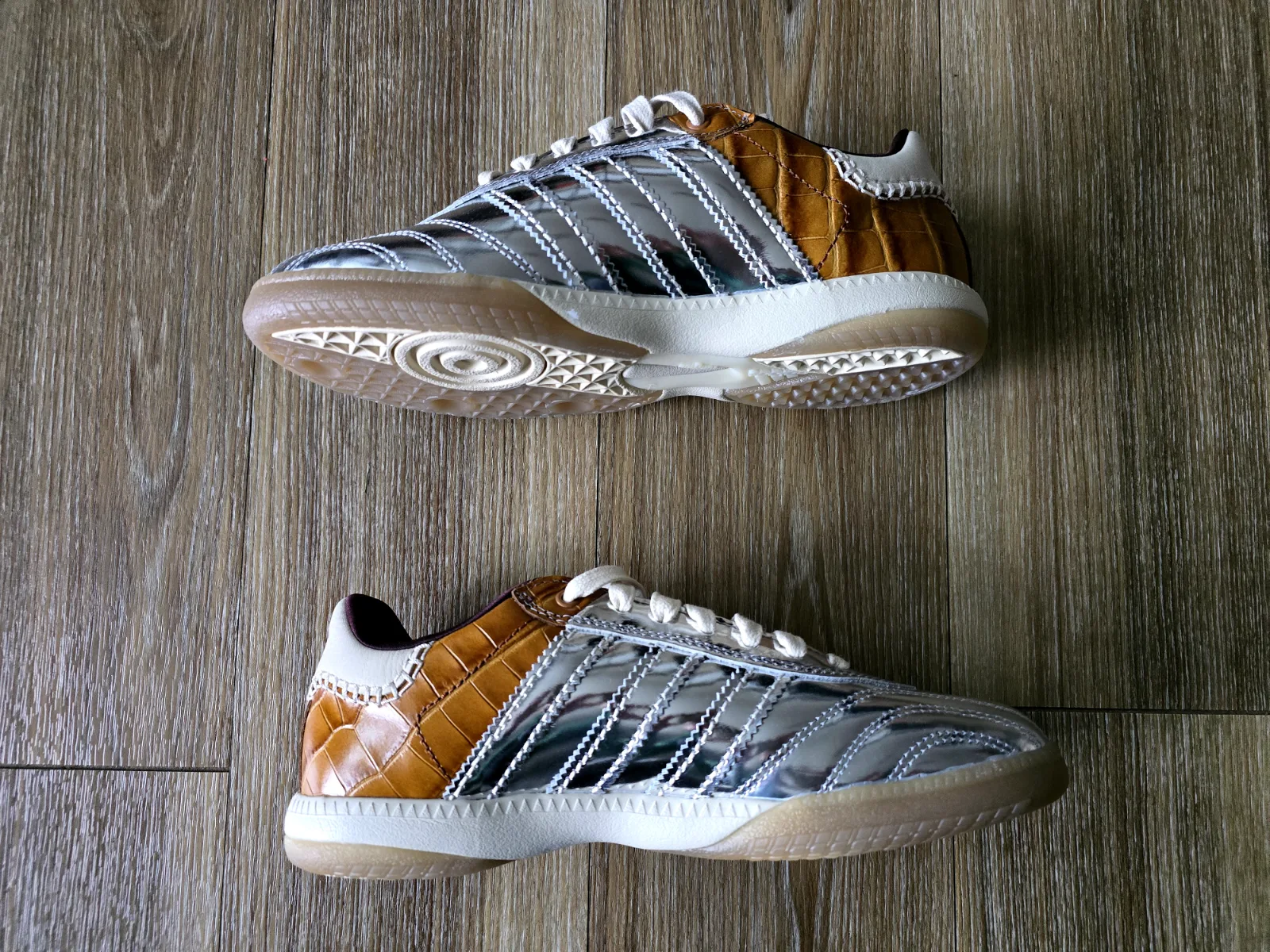 ADIDAS x WALES BONNER MN SAMBA METALLIC 3