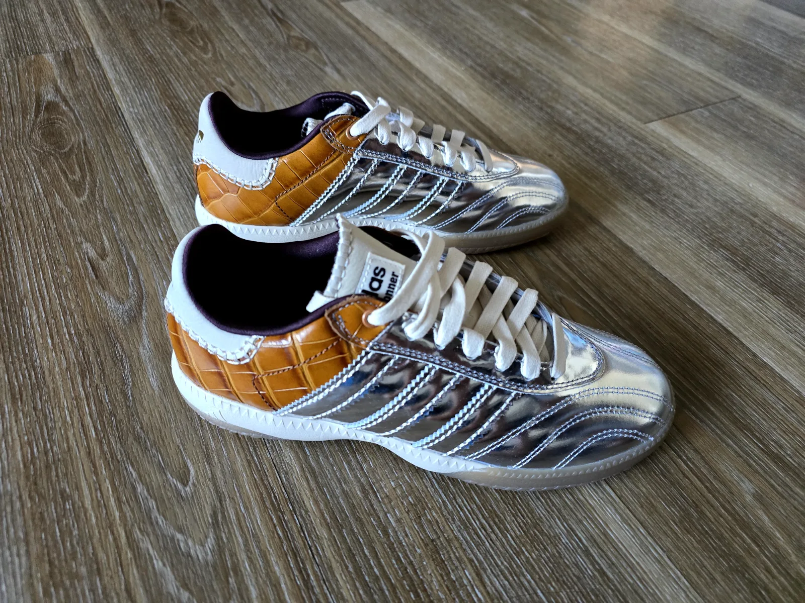 ADIDAS x WALES BONNER MN SAMBA METALLIC 6