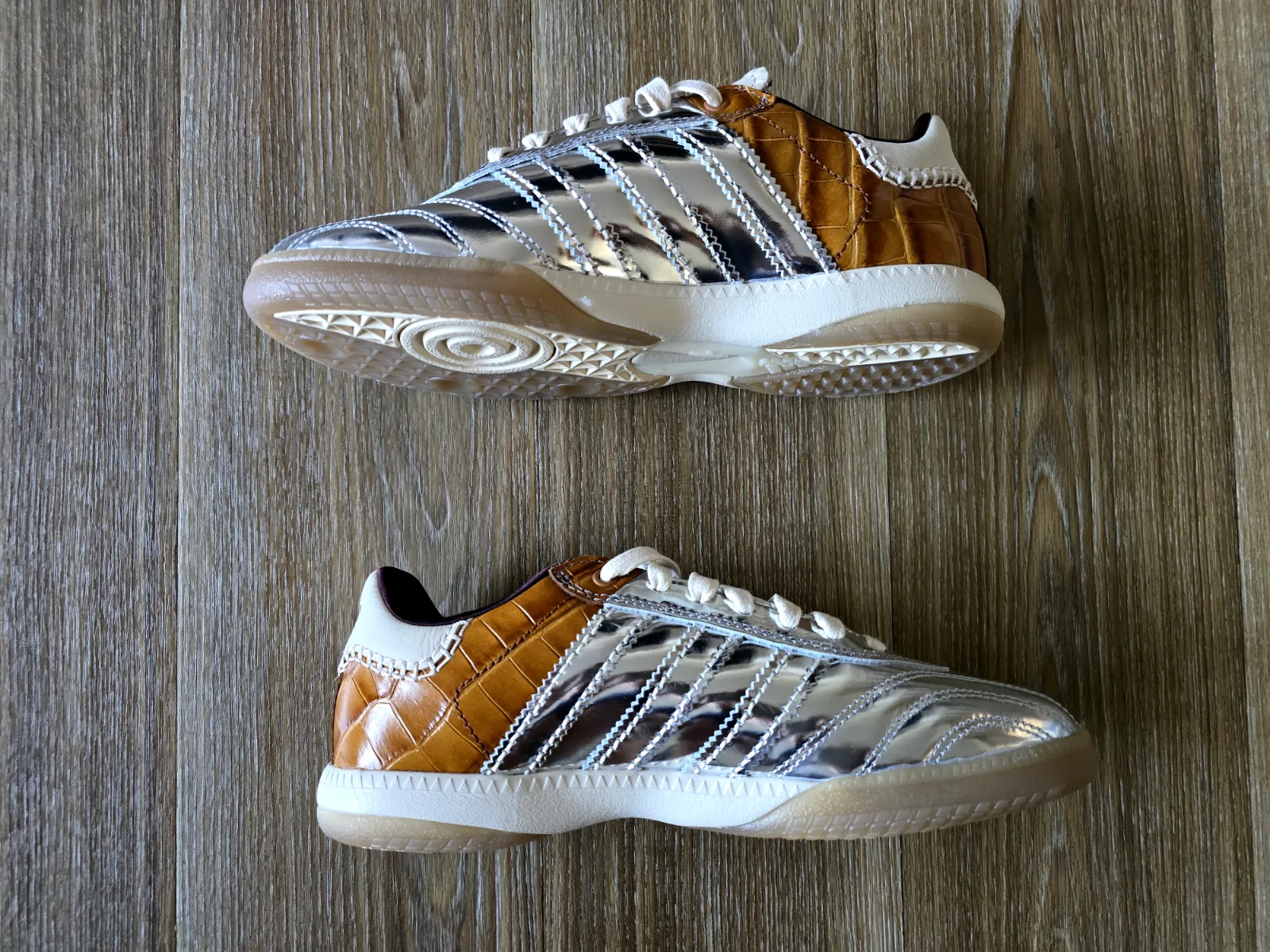 ADIDAS x WALES BONNER MN SAMBA METALLIC 3