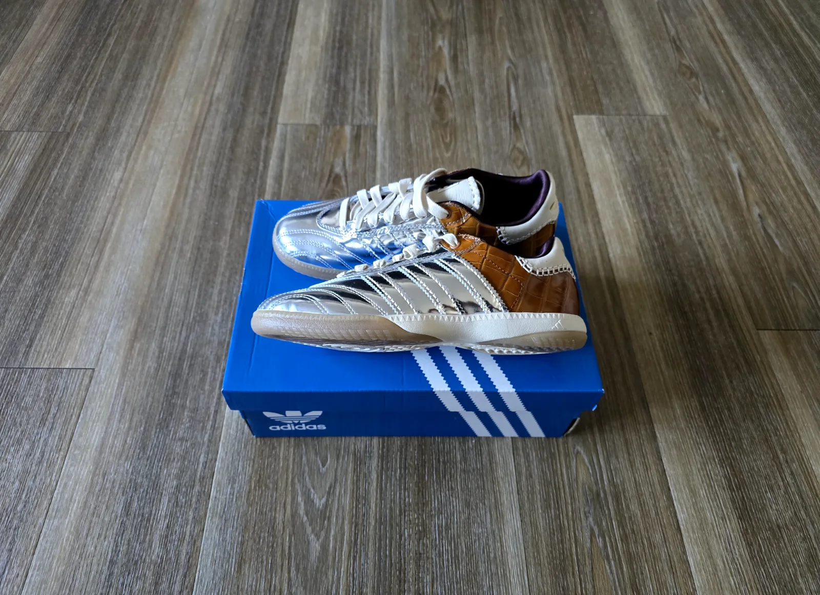 ADIDAS x WALES BONNER MN SAMBA METALLIC
