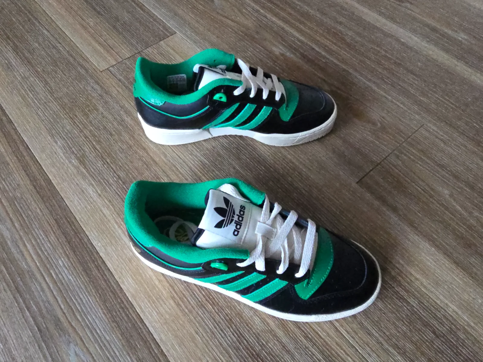 ADIDAS ORIGINALS RIVALRY 86 LOW 5