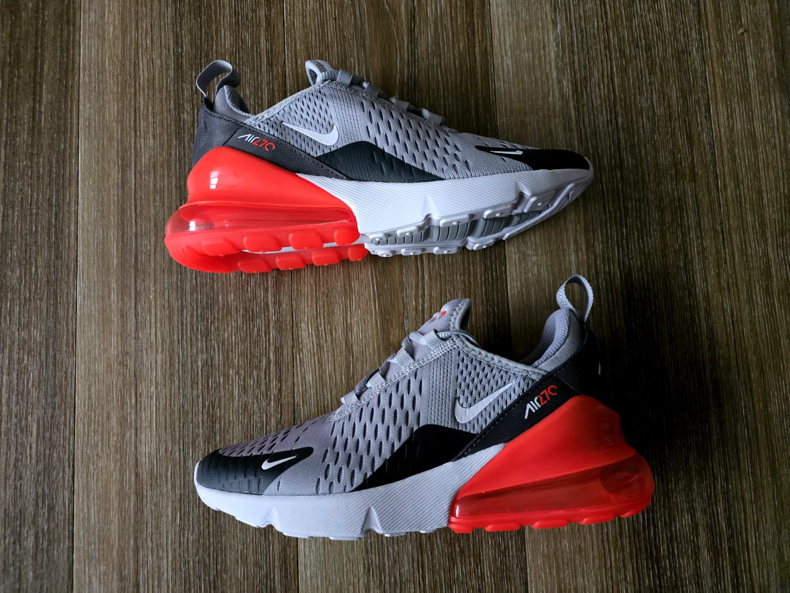 NIKE AIR MAX 270 2