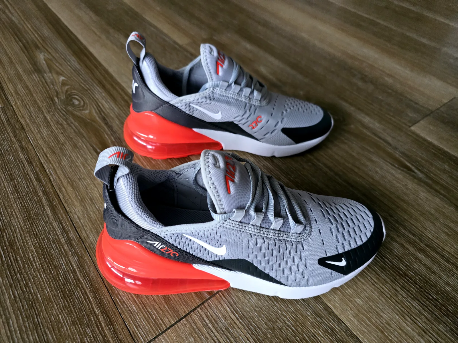NIKE AIR MAX 270 5