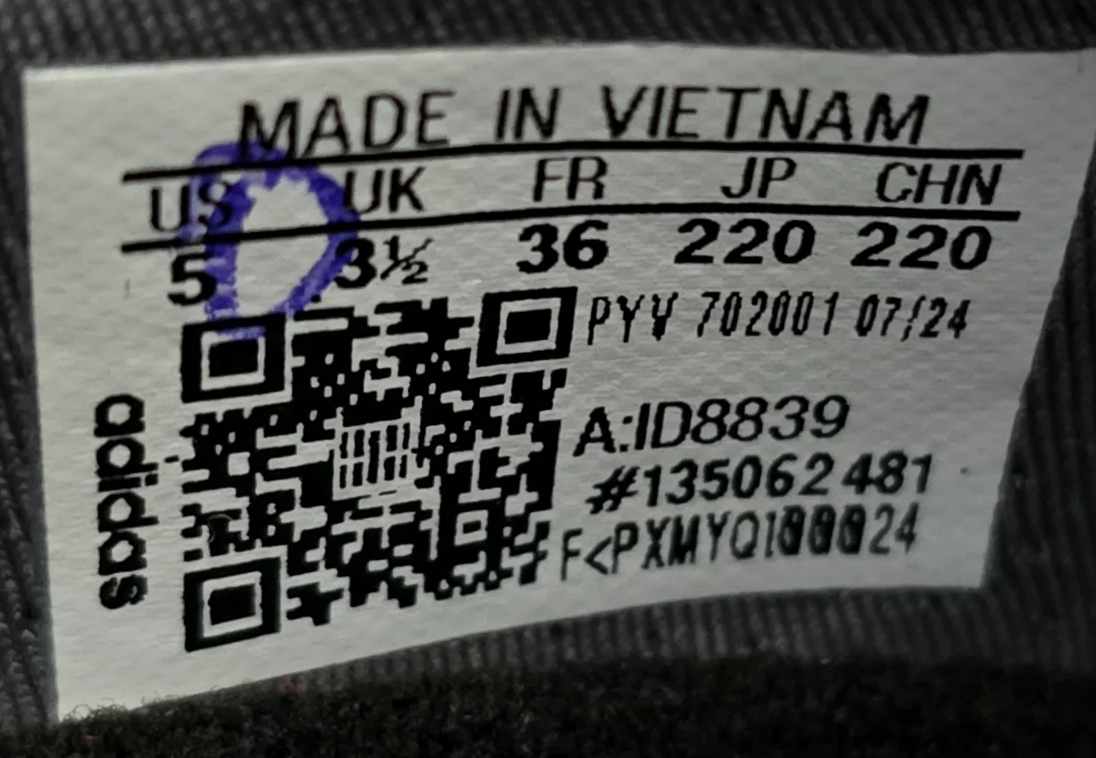 ADIDAS ULTRA BOOST 5 8