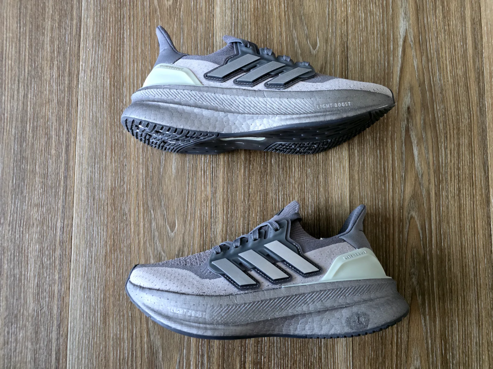 ADIDAS ULTRA BOOST 5 2