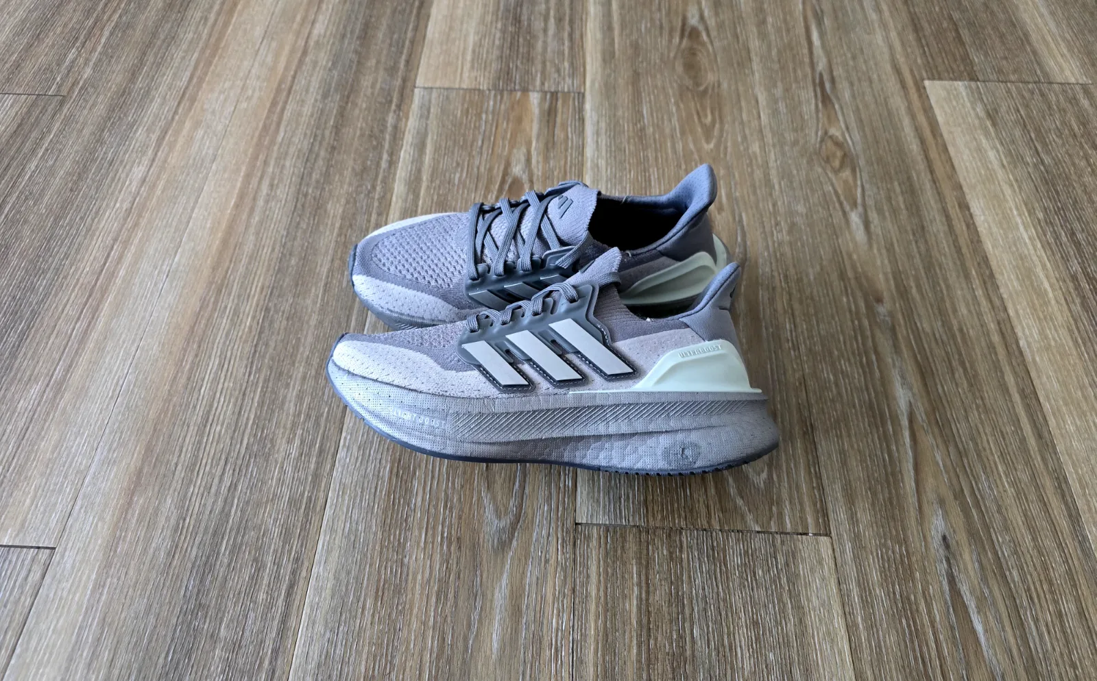 ADIDAS ULTRA BOOST 5