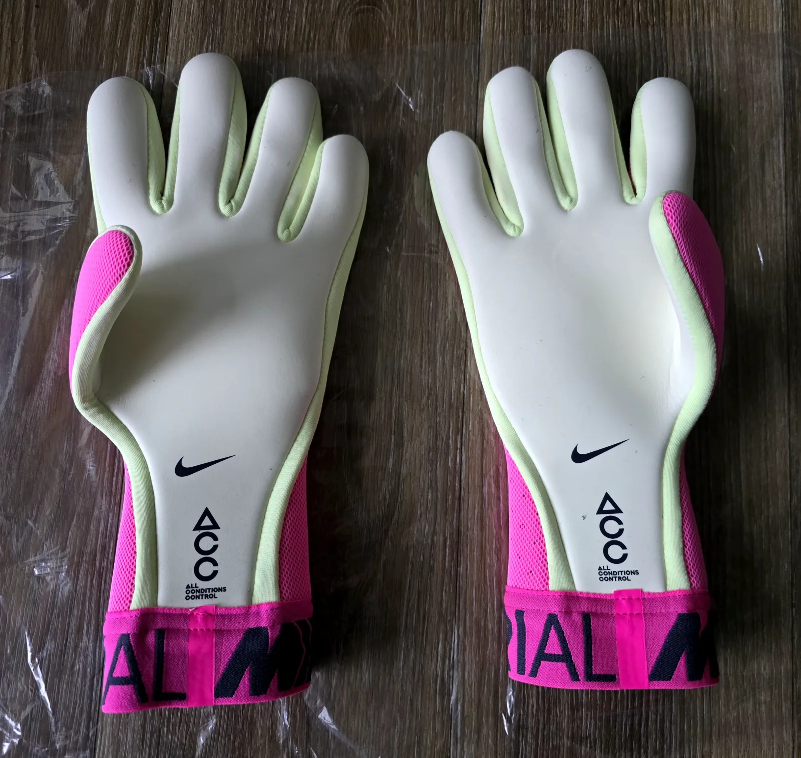 Brankářské rukavice Nike GK Mercurial Touch Elite 4