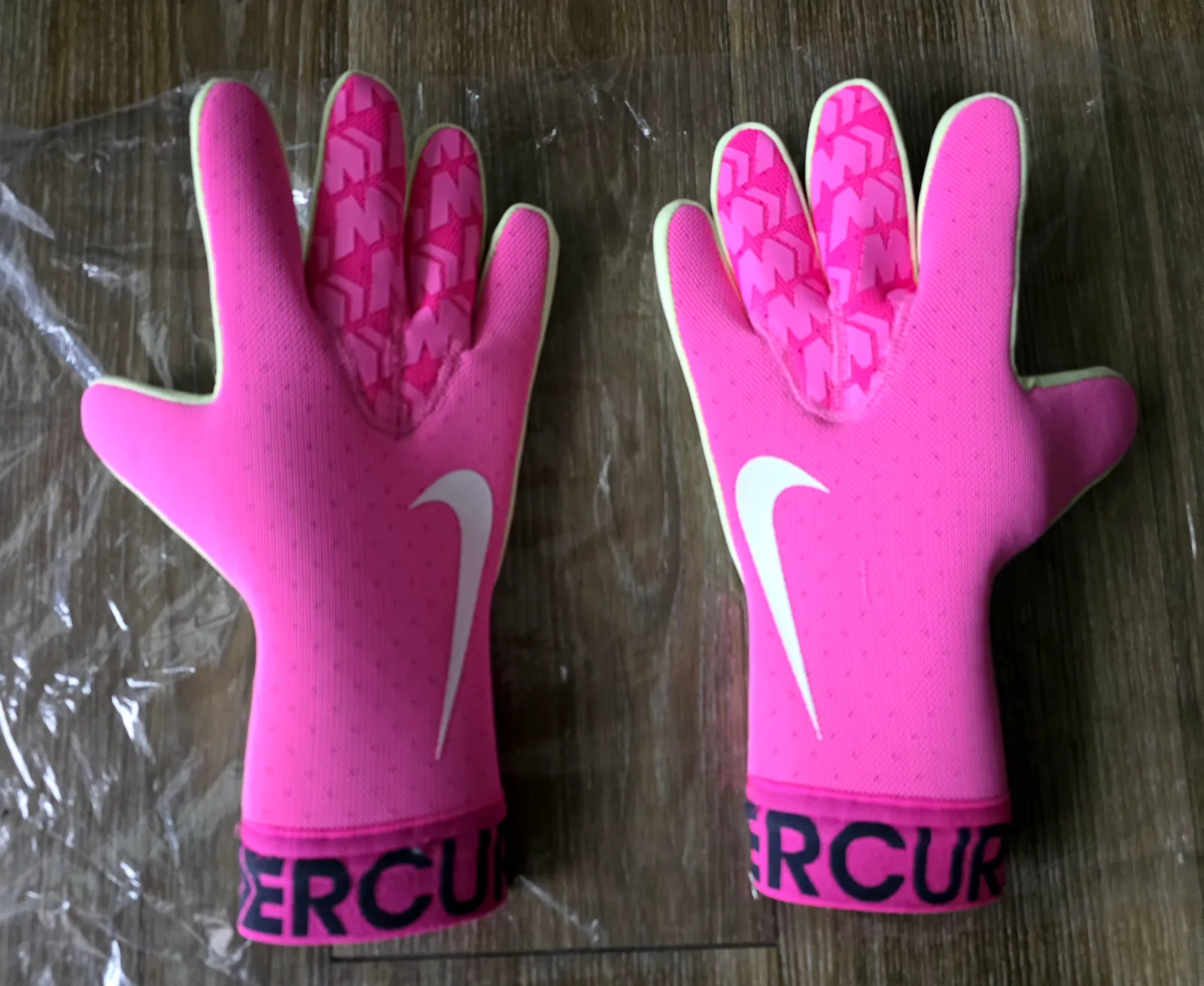 Brankářské rukavice Nike GK Mercurial Touch Elite 2