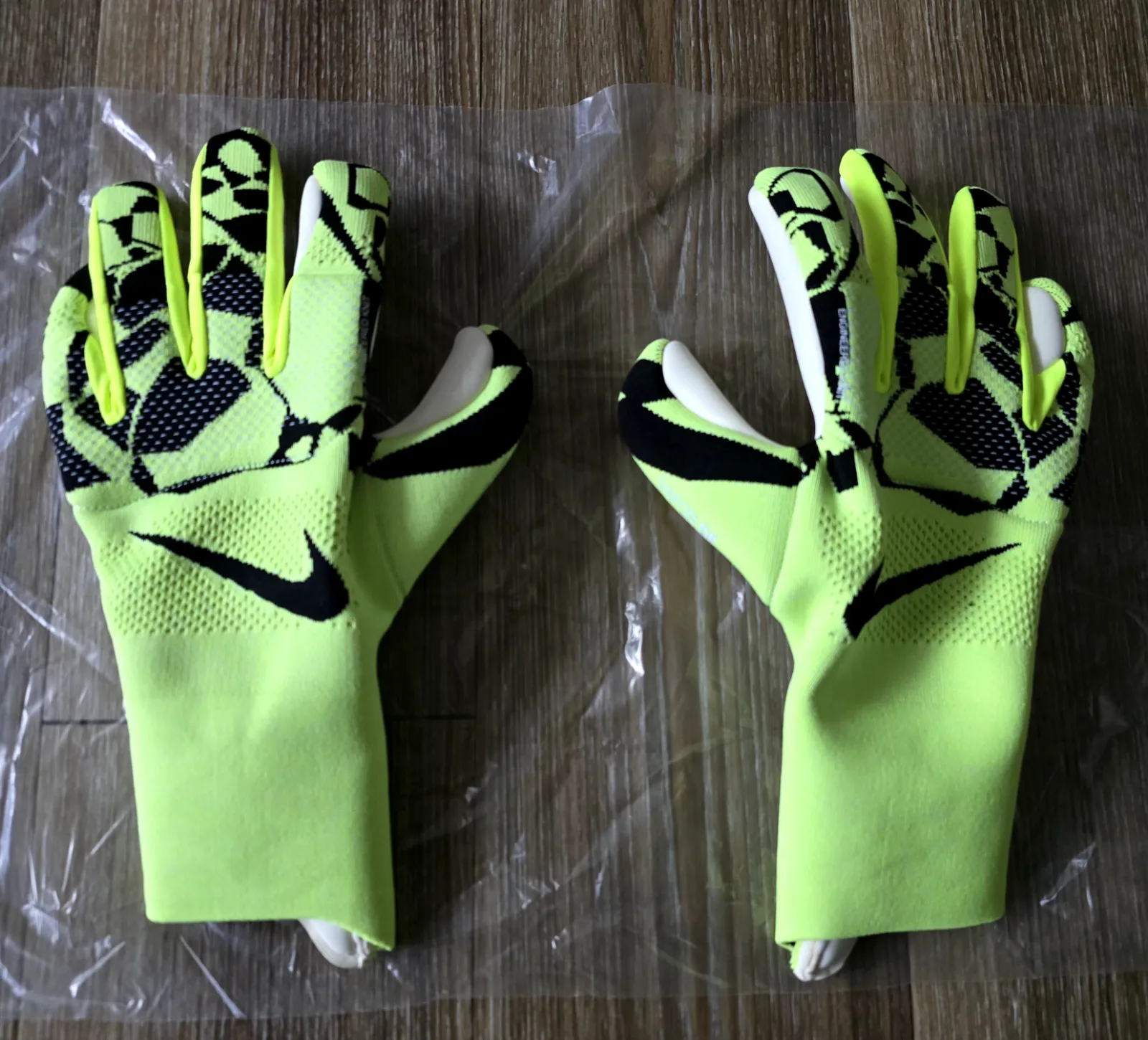 Brankářské rukavice Nike GK Vapor Dynamic Fit 2