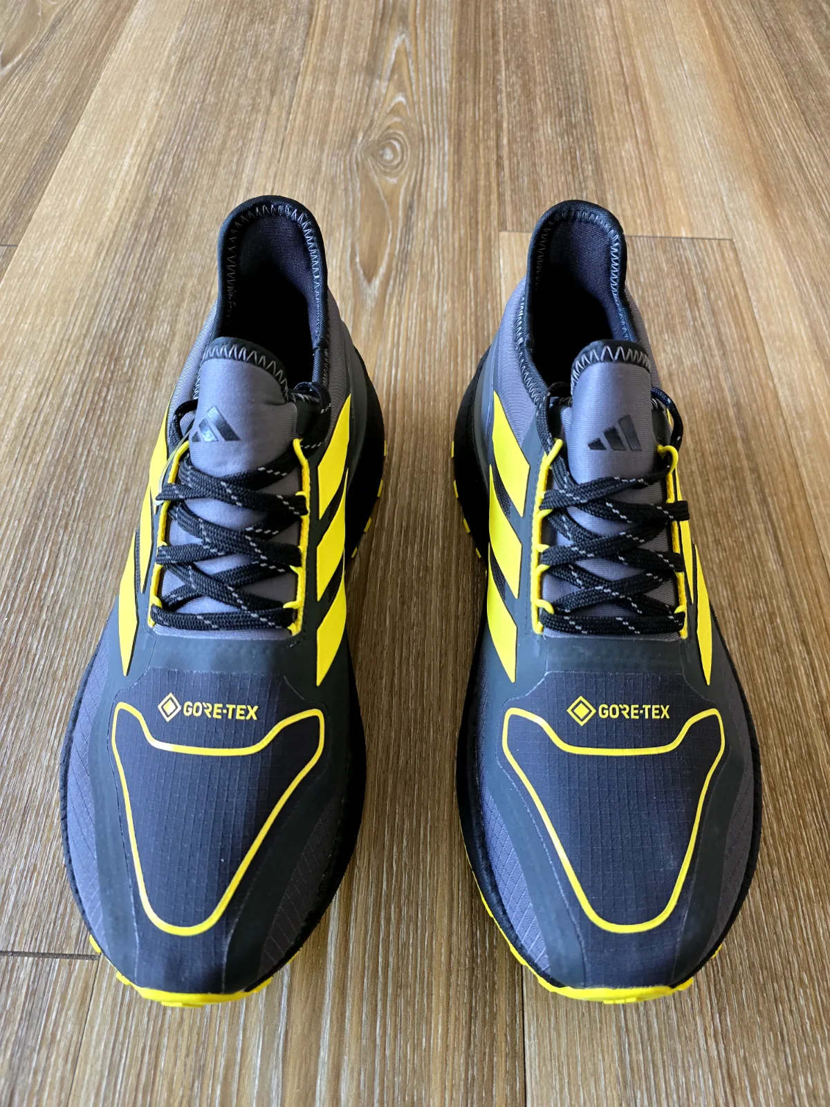 ADIDAS ULTRABOOST 5 GTX 4