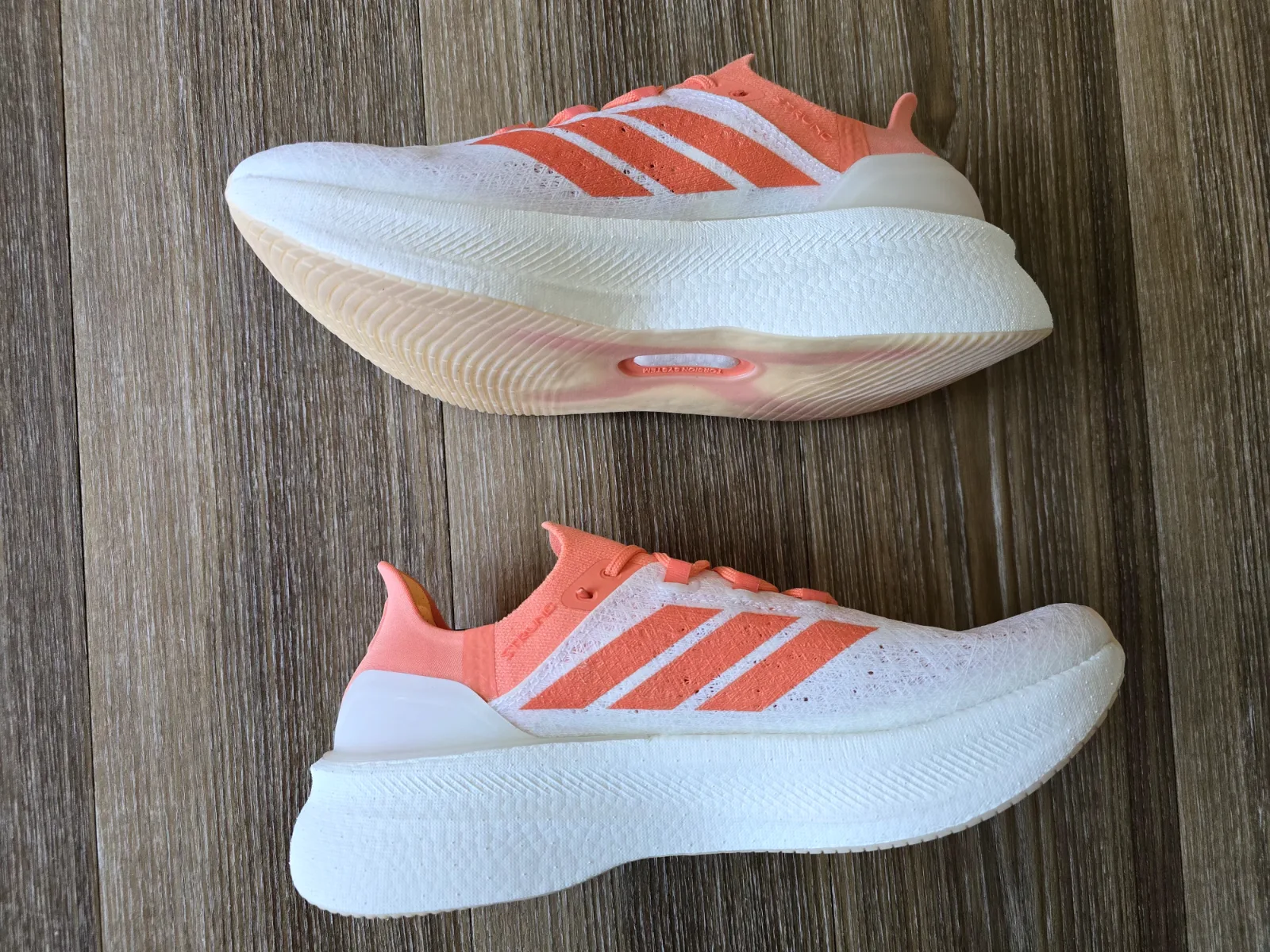 ADIDAS ULTRABOOST 5 STRUNG 3