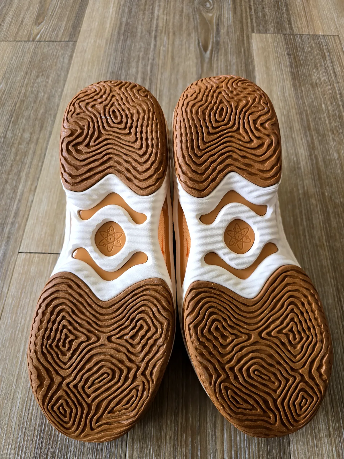 NIKE COSMIC UNITY 3 7