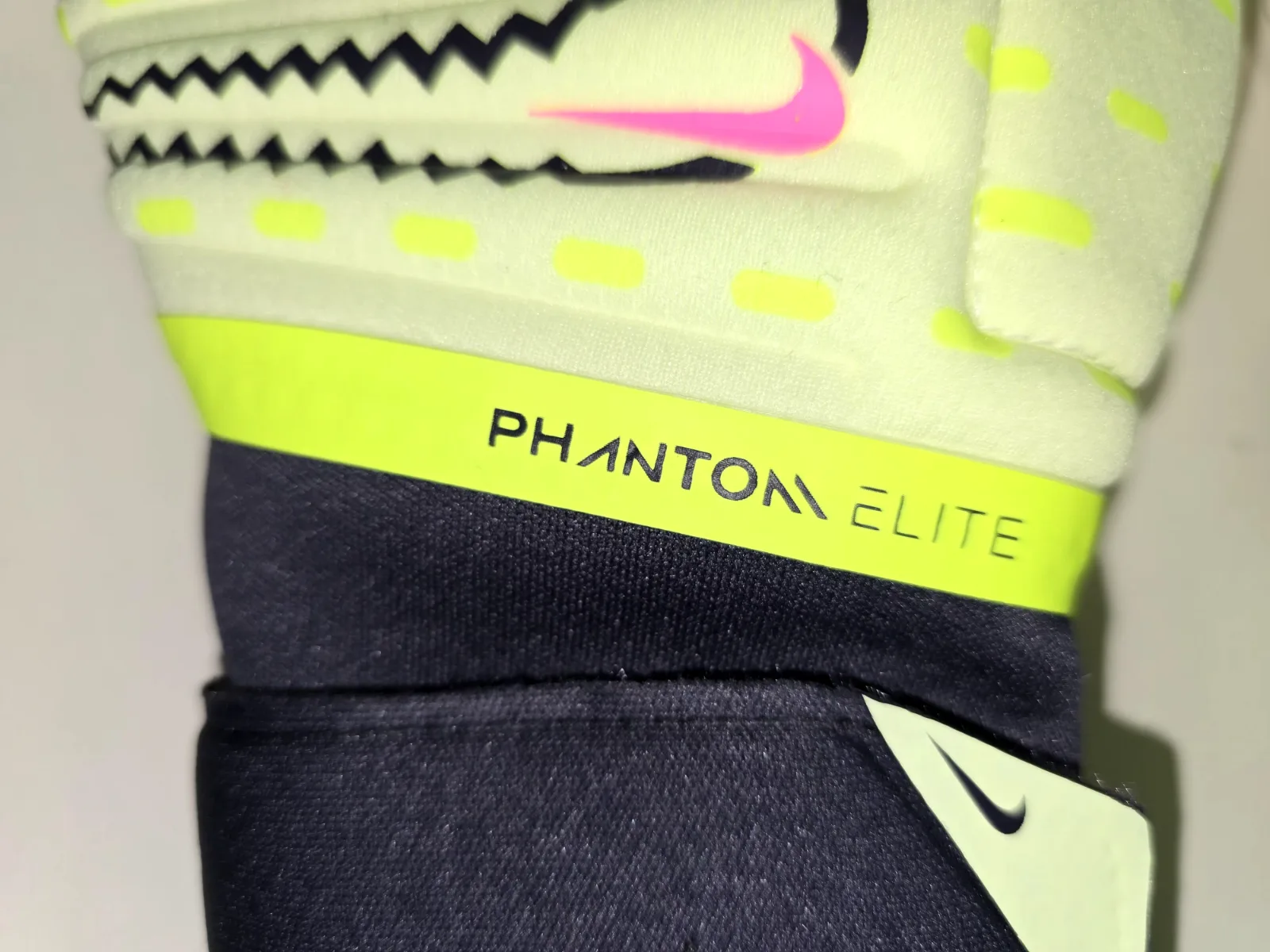 Brankářské rukavice Nike GK Phantom Elite 4