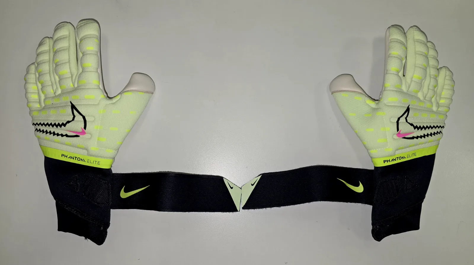 Brankářské rukavice Nike GK Phantom Elite 5