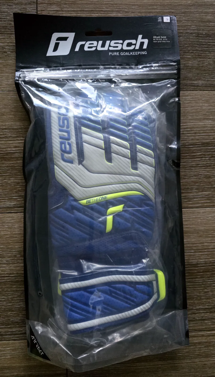 Brankářské rukavice Reusch Attrakt Solid 3