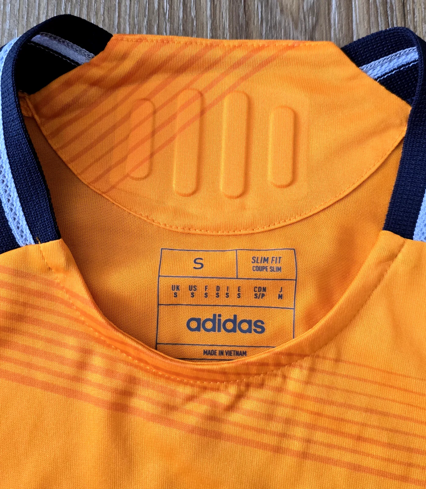 Autentický venkovní dres Adidas Real Madrid 2024/25 5