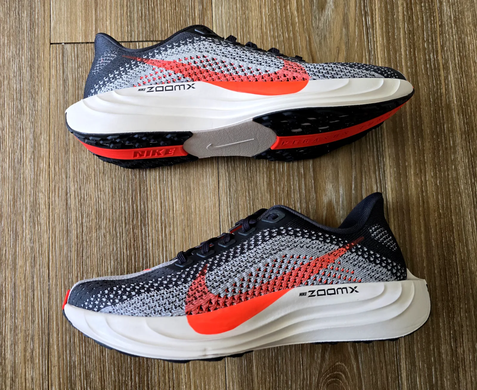 NIKE PEGASUS PLUS 2