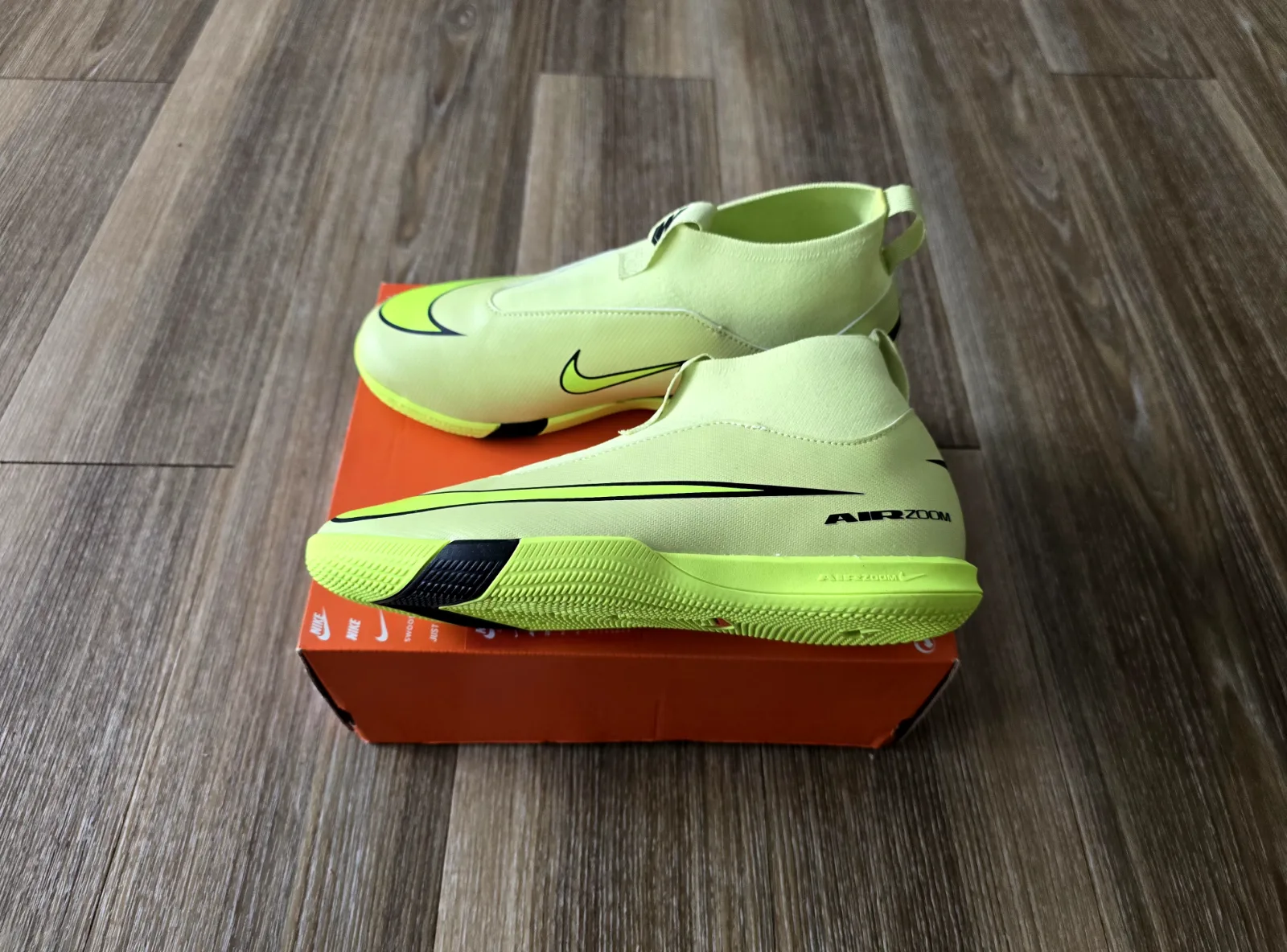 NIKE JR ZOOM SUPERFLY 10 ACADEMY IC