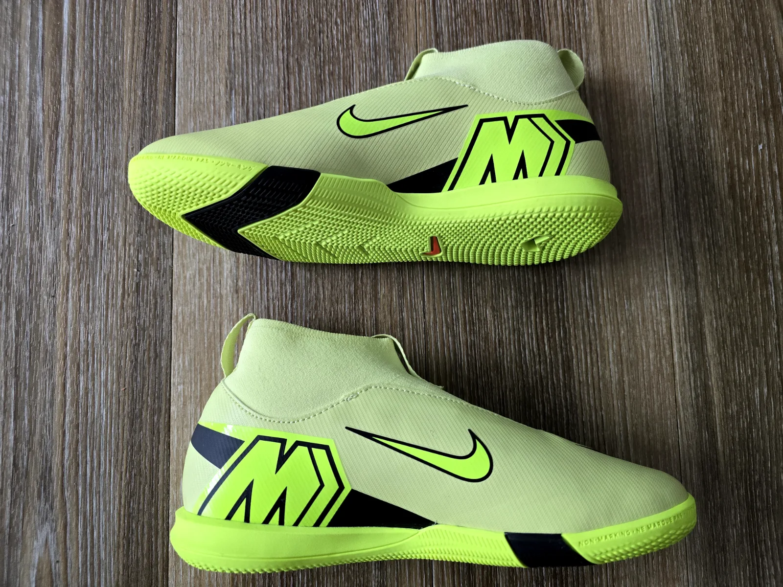 NIKE JR ZOOM SUPERFLY 10 ACADEMY IC 3