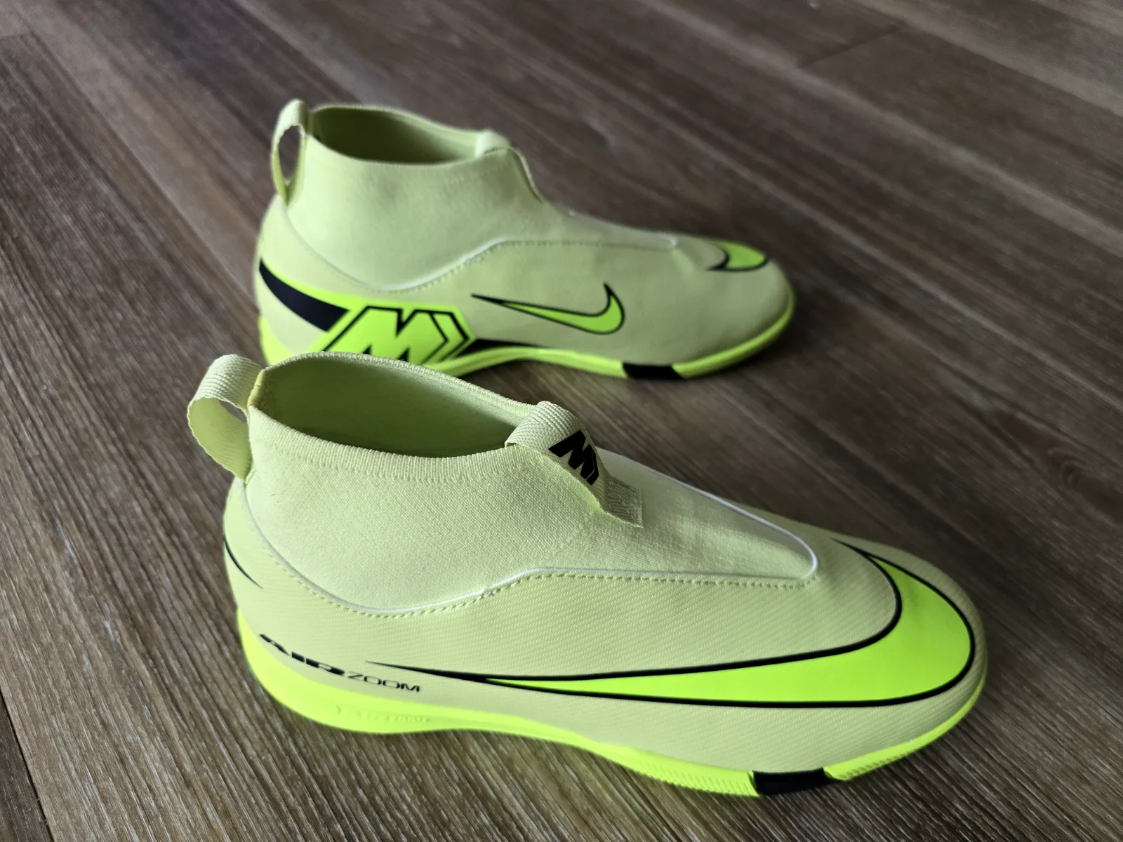 NIKE JR ZOOM SUPERFLY 10 ACADEMY IC 5