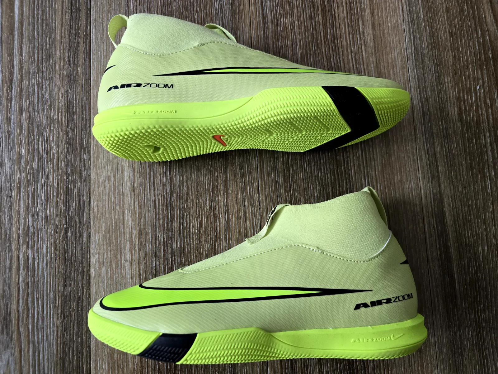 NIKE JR ZOOM SUPERFLY 10 ACADEMY IC 2