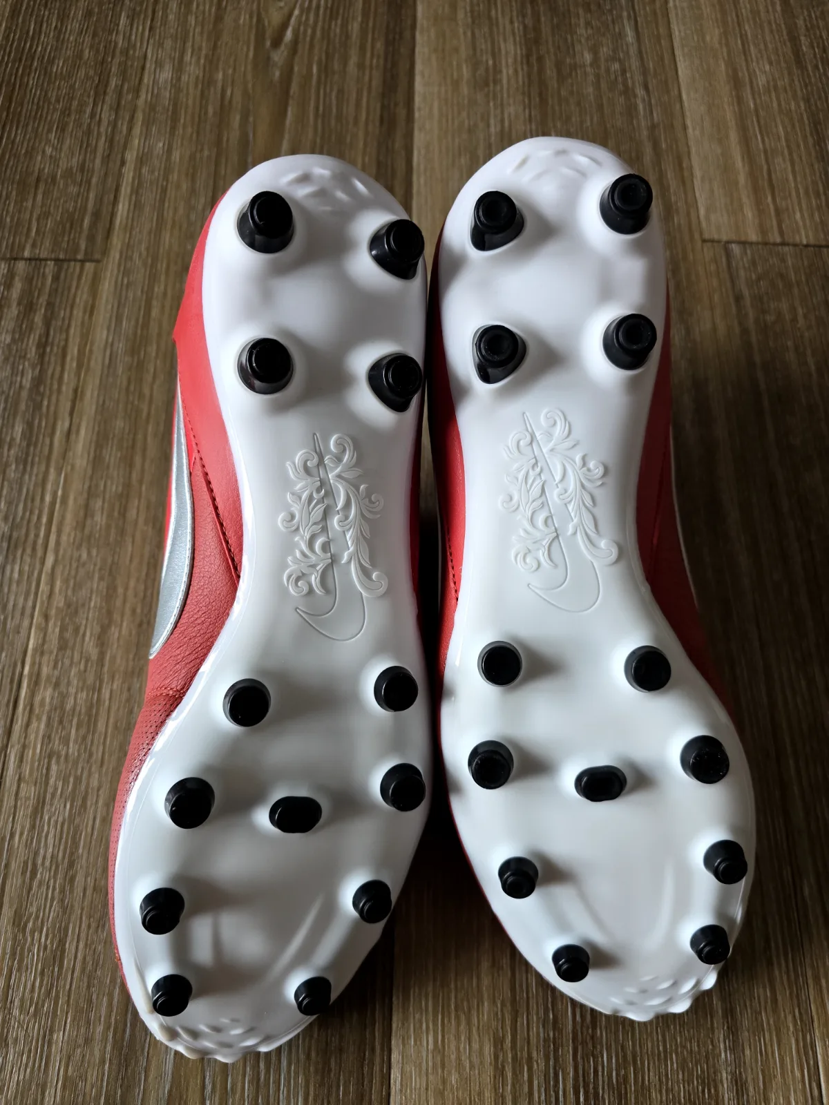 THE NIKE PREMIERE III FG 6