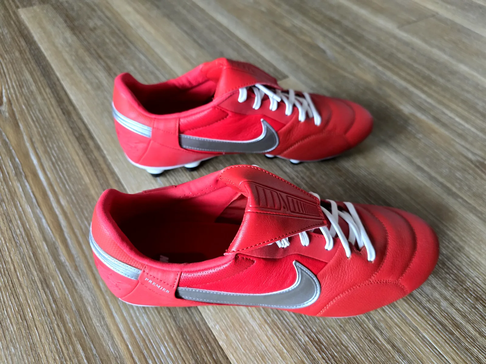 THE NIKE PREMIERE III FG 4