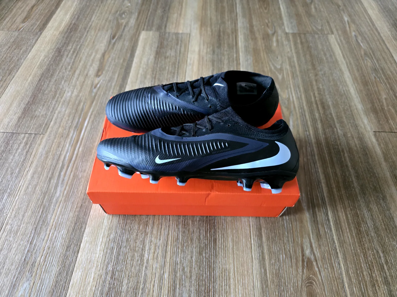 NIKE PHANTOM 6 LOW PRO FG